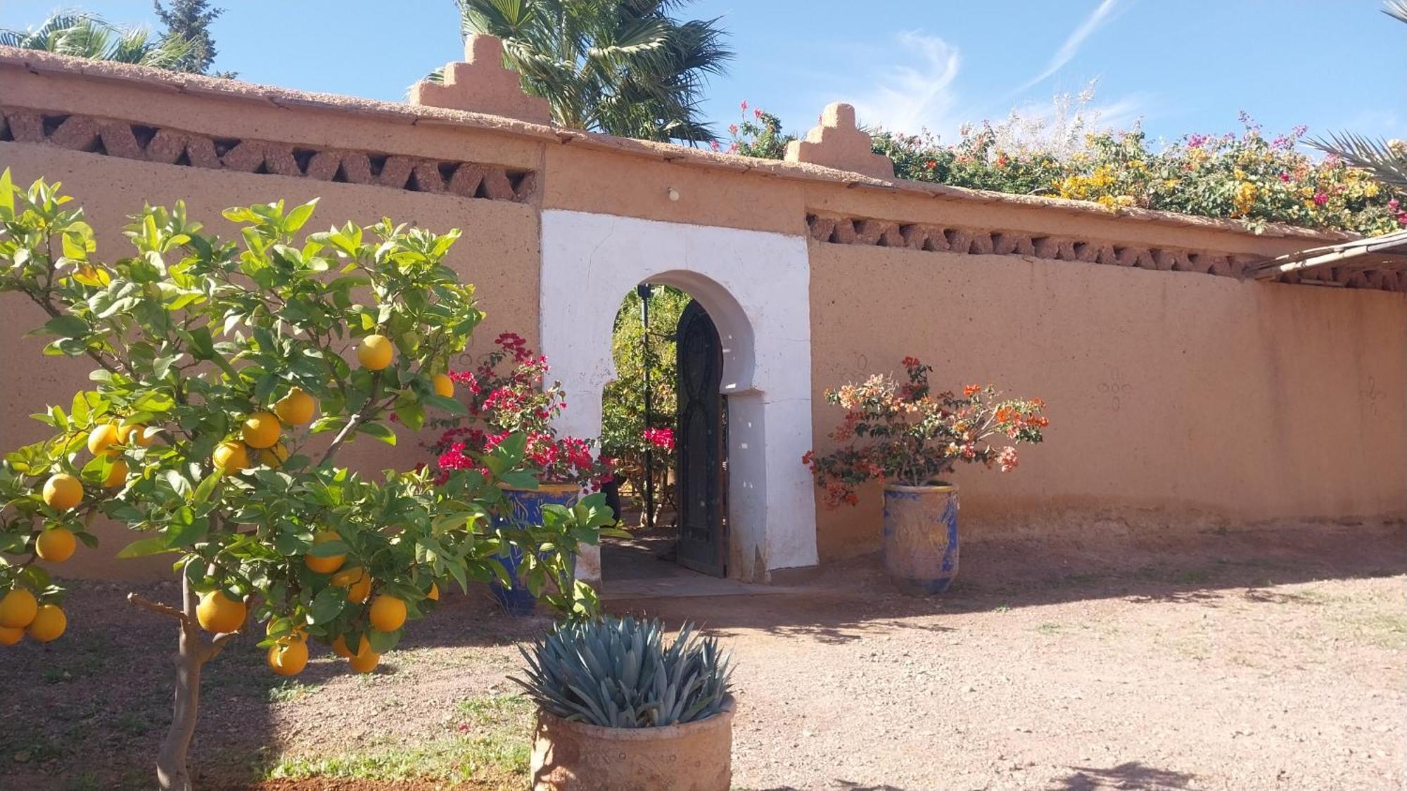 Auberge Bassou Nkob Zewnętrze zdjęcie