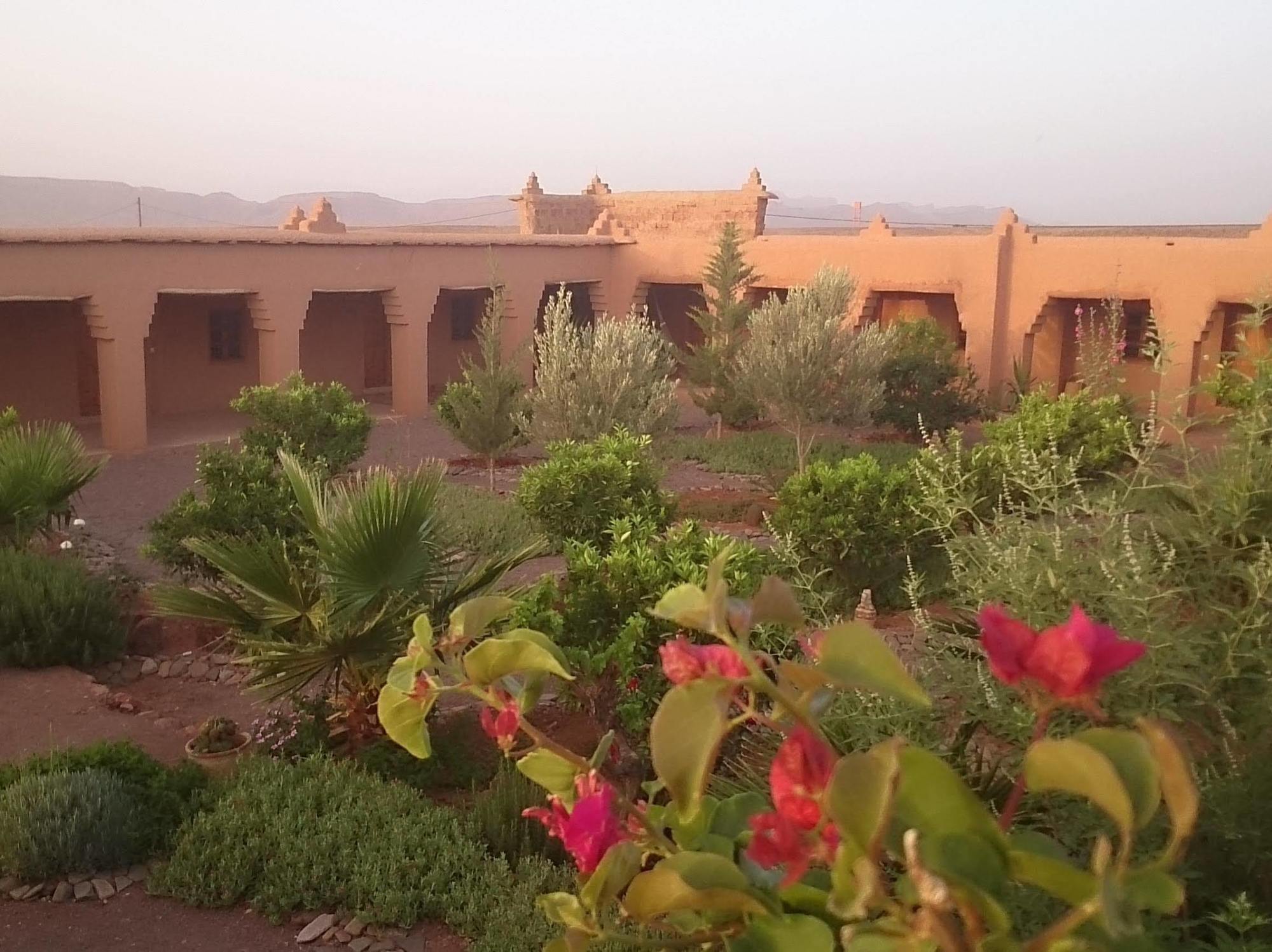 Auberge Bassou Nkob Zewnętrze zdjęcie